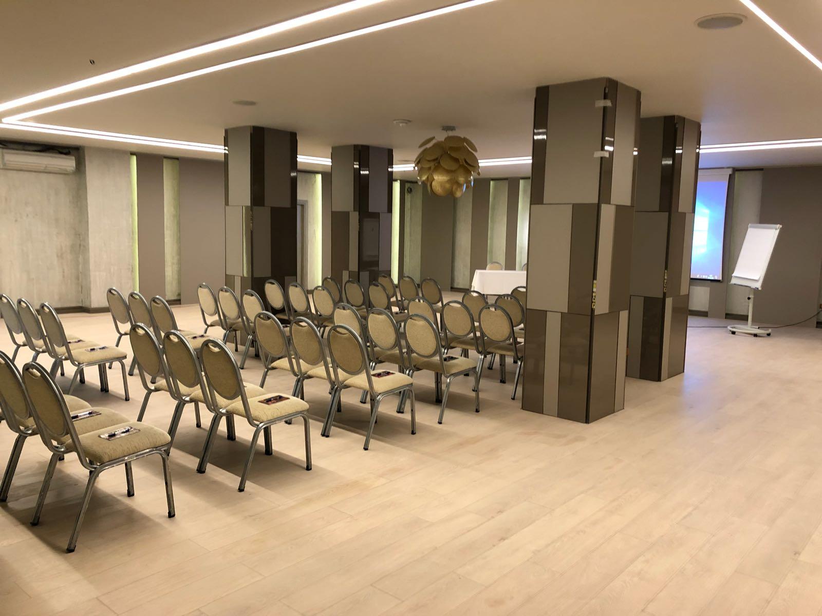 Hotel Sunny Hill クルージュ＝ナポカ エクステリア 写真