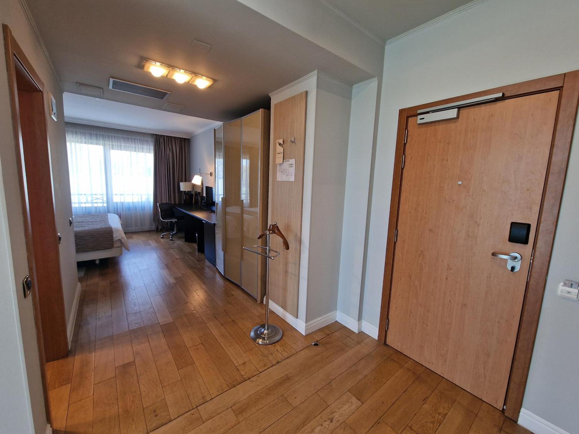 Hotel Sunny Hill クルージュ＝ナポカ エクステリア 写真