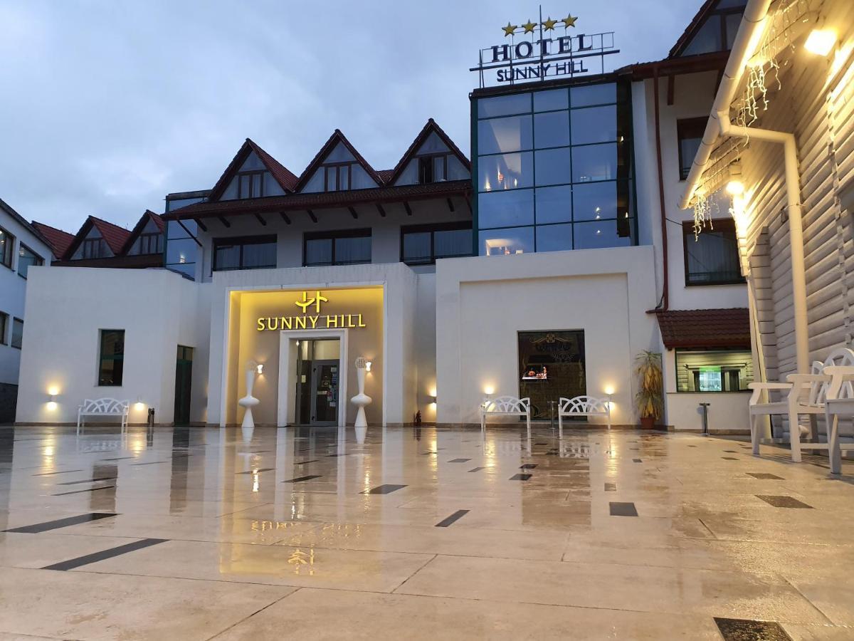 Hotel Sunny Hill クルージュ＝ナポカ エクステリア 写真